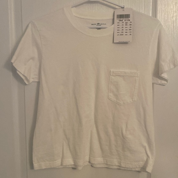 Brandy Melville 100% White Cotton T-Shirt with pocket - Picture 1 of 2